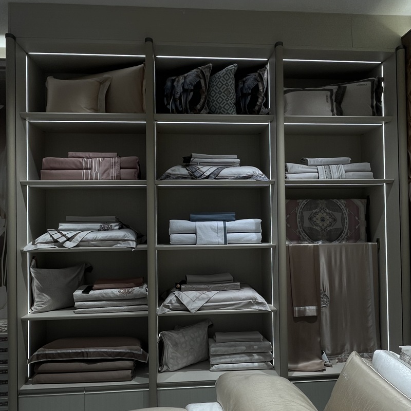Under-Shelf LED Lighting for Bedding Store Displays | iPixel